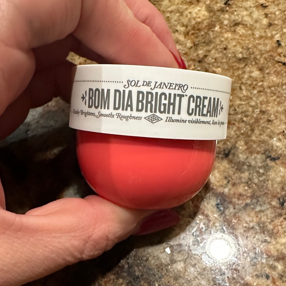 Sol de Janeiro Bom Dia Bright Cream - Vibrant Red